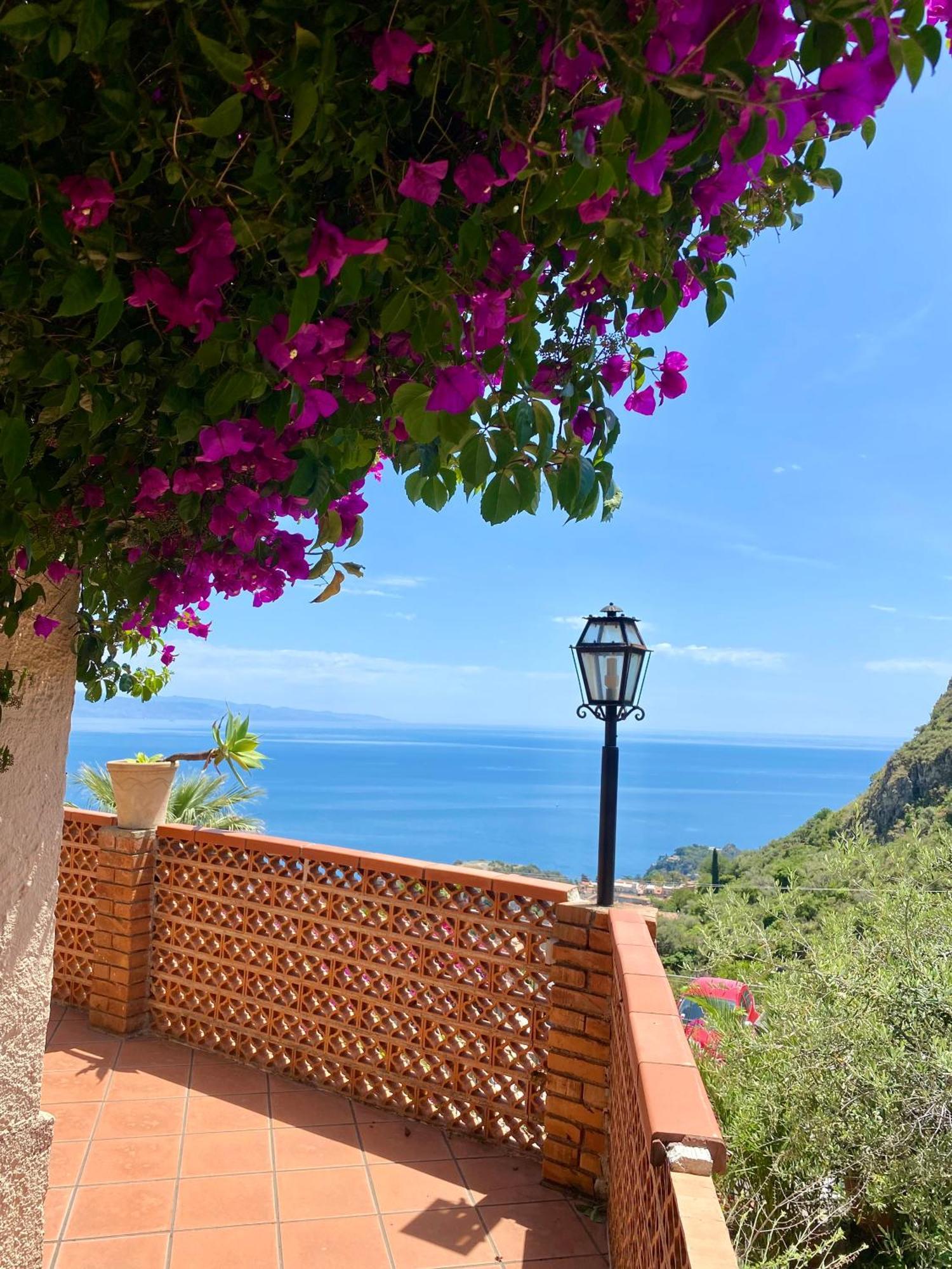 Casa Dei Sogni Taormina Acomodação com café da manhã Exterior foto